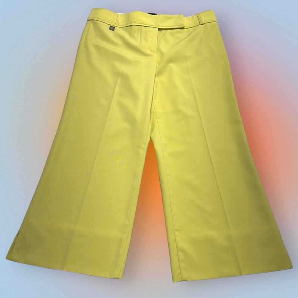 BCBGMAXAZRIA Women’s 2 Lightweight Lime Yellow Capri Pant